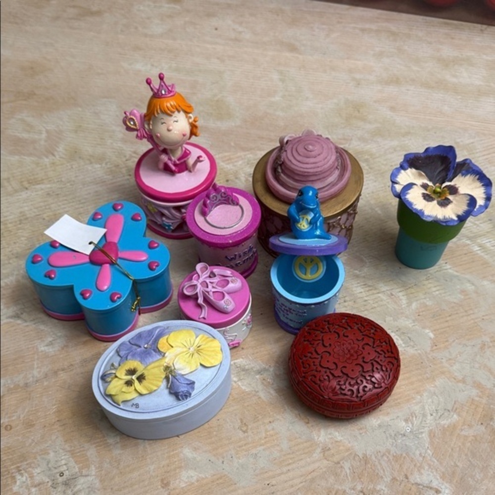 TRINKET BOXES BUNDLE   Butterfly,  Flowers , Barbie and more Designs